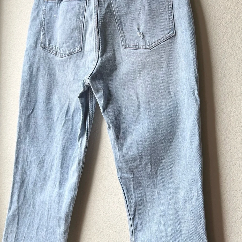Abercrombie & Fitch High Rise Mom Jean Light Wash Sz 27